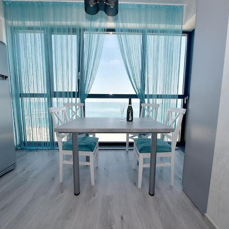 Appartement Turquoise By The Sea à Constanţa Extérieur photo